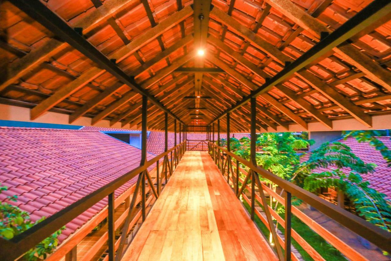 Olinia Airport Hotel Katunayake Exterior photo